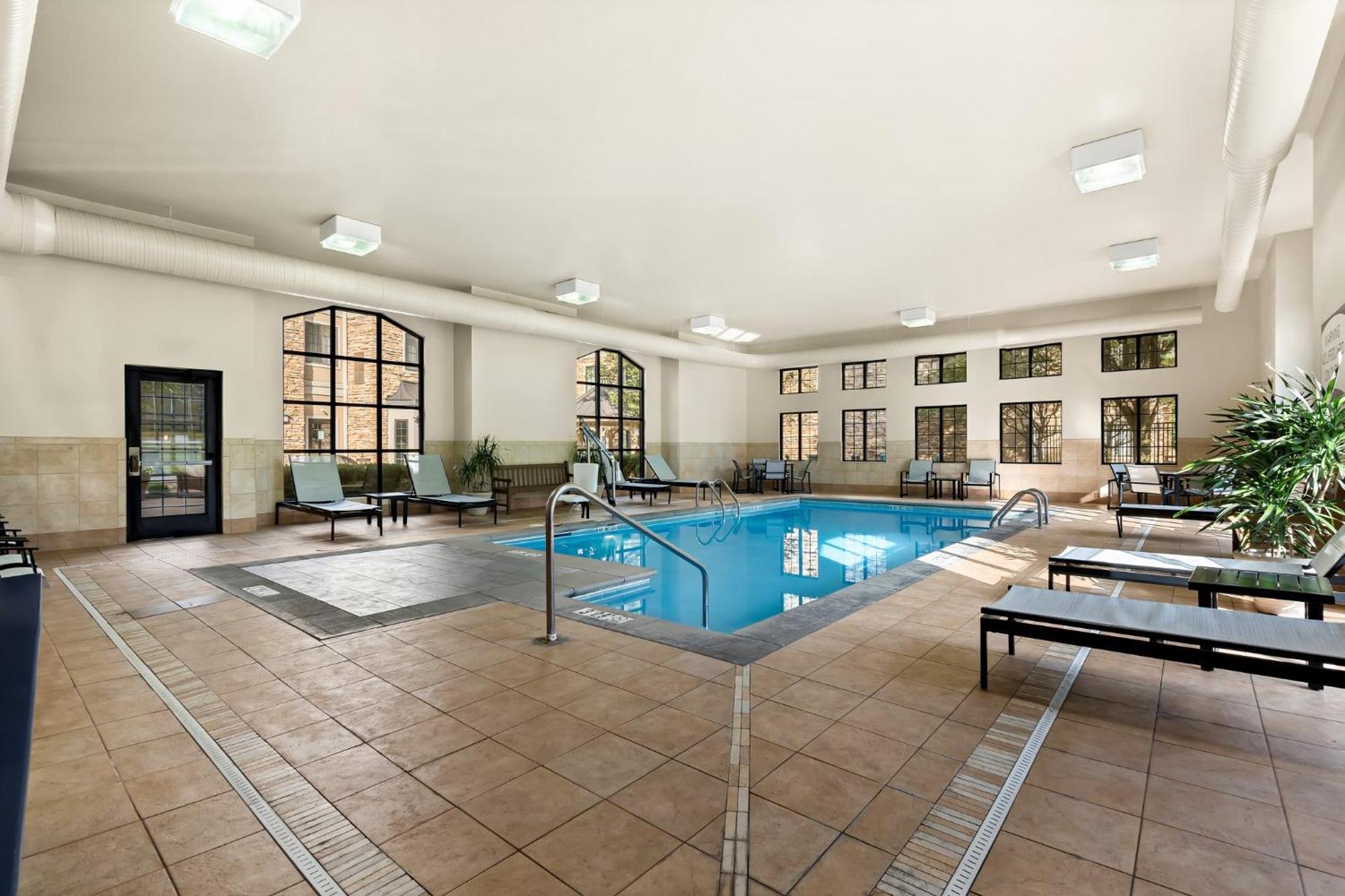 Staybridge Suites - Cincinnati North By Ihg West Chester Exterior photo
